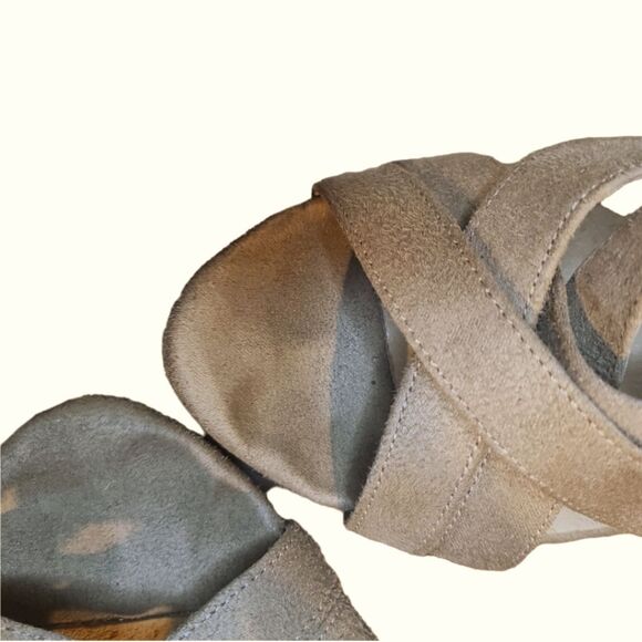 Kelsi Dagger Nadeen Chunky Platform Wedges - Picture 6 of 8